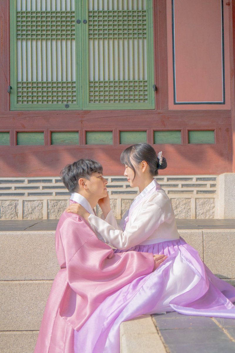 moowoo_snap's tweet photo. 꽃망울 달싹이는 이른 봄의 우리 🌸💋💗
.

창덕궁 창경궁 한복 커플 스냅 다녀왔습니다!
ಇ( ˵ᐛ ˵)ಇ https://t.co/JWbYk3OZBa