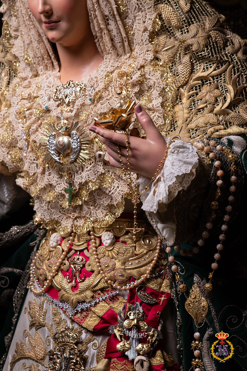 María Santísima del Amparo se encuentra expuesta en su trono procesional para su salida procesional del Domingo de Ramos.

¡En 3 días Málaga recibirá el amparo de su madre!

📸 <a href="/j16photos/">J16Palacios</a> 

#CofradíasMLG #SoyPollinico