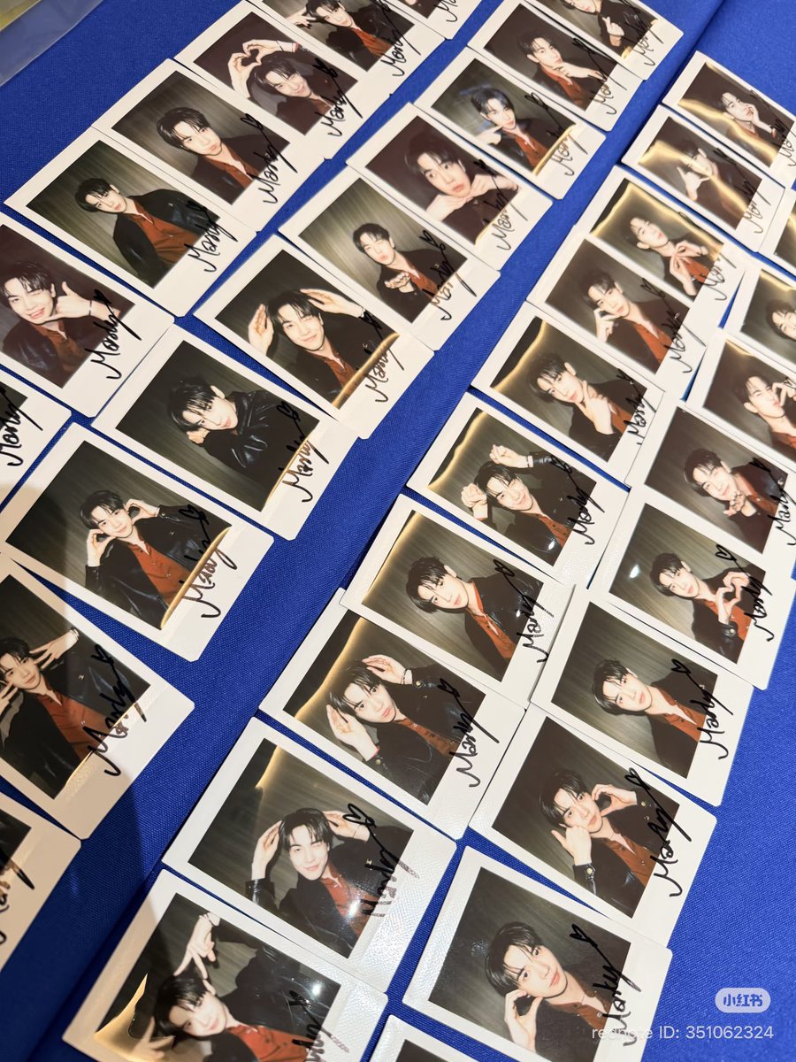 Zhang_ziwei's tweet photo. ทีมงาน #MaxkyFansignShanghai2026
อัพขอบคุณพี่แม็กกี้ และชื่นชมมากๆ 🥰 #maxky_rp 

บันทึกงานแจกลายเซ็นของแม็กกี้ที่เซี่ยงไฮ้

งานแฟนไซน์ของแม็กกี้ที่เซี่ยงไฮ้เสร็จสิ้นลงอย่างราบรื่นทุกอย่าง ทุกครั้งที่ได้ร่วมงานกับแม็กกี้มีความสุขมากๆ ถึงแม้ว่าครั้งนี้ตารางงานจะค่อนข้างแน่น แล้วไฟลท์บินทั้งไปและกลับล้วนเป็นไฟลท์ที่บินดึกและไปถึงเช้า แต่ ศิลปินของเราให้ความร่วมมือแบบ 200% วันสุดท้ายตอนไปเกินซื้อของเขายังซื้อของขวัญให้ทีมงานด้วย แล้วตอนที่กินข้าวที่สนามบิน เป็นครั้งแรกเลยที่ฉันเห็นศิลปินหยิบโทรศัพท์ออกมาจะจ่ายเงินให้(แต่สุดท้ายก็ไม่ได้ให้แม็กกี้จ่ายนะ)

ปล. แม็กกี้เป็นศิลปินที่ยอดเยี่ยมมาก เขาได้รับคำชมจากลูกค้าและทีมงานเสมอมาโดยตลอด เขาจริงใจและใจดีมากๆ หวังว่าขอให้มีคนชื่นชอบเขาเยอะๆ ขอให้เขามีโอกาสในด้านการงานเยอะขึ้นๆทุกวันๆเลย

พี่แม็กของเราน่ารักและเก่งสุดๆเลย 🫶🏻