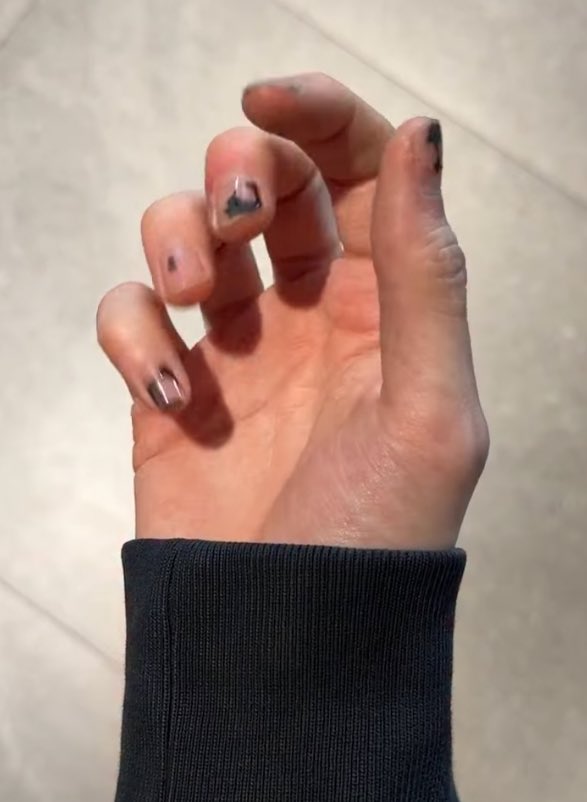 쭈윙크크 tweet media