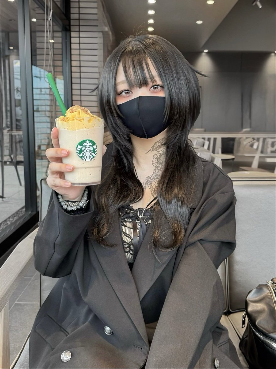 - 꽃 Hana tweet media