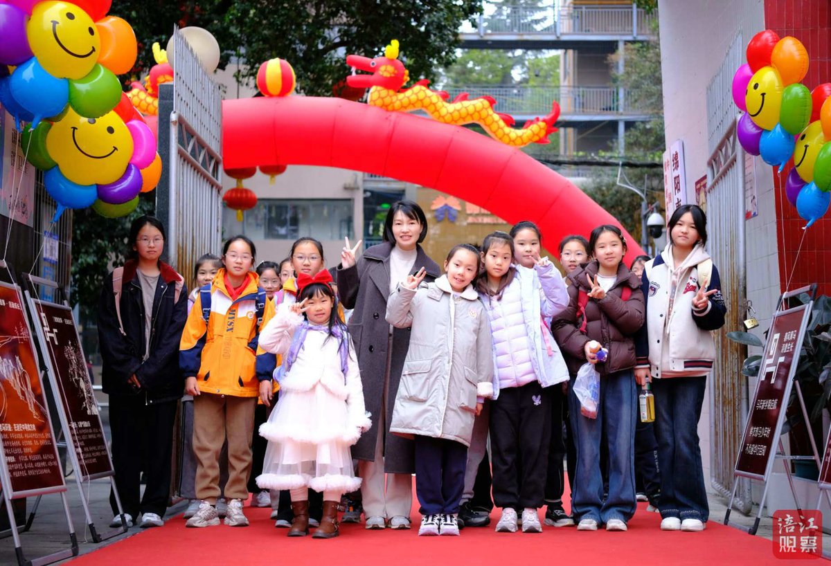 lekcom101 tweet media