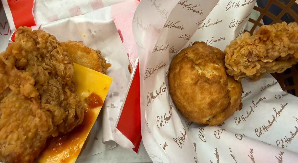 蔵まくら tweet media