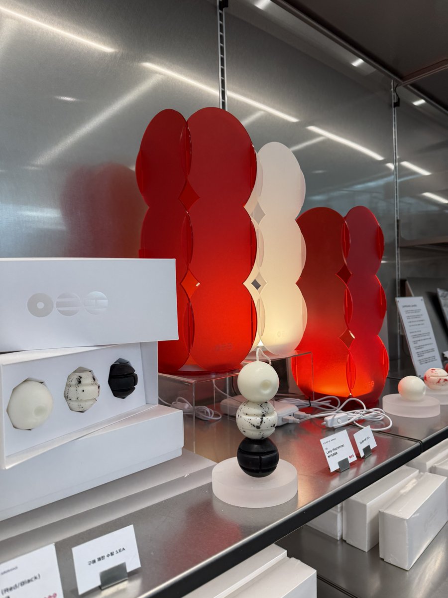 이자티 tweet media