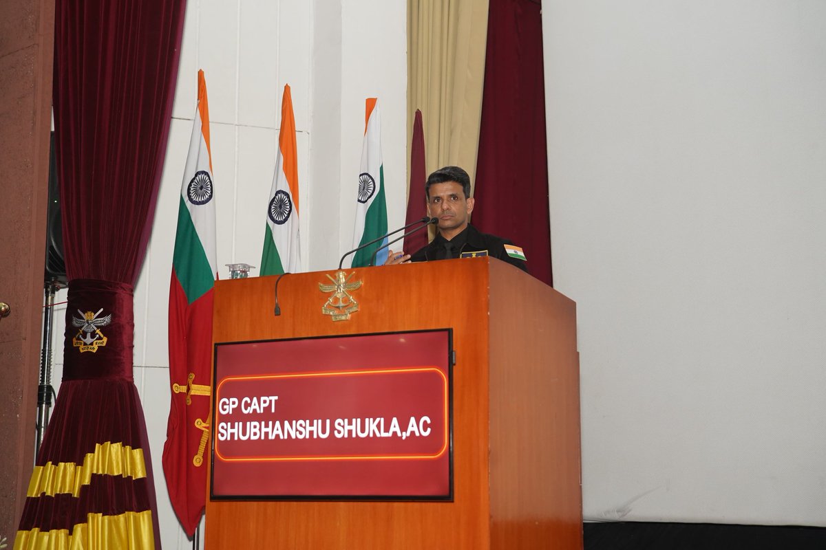 HQ_IDS_India's tweet image. An informative, motivating and inspiring talk by Gp Capt Shubhanshu Shukla was held for the cadets of National Defence Academy, #NDA.

During the interactive session, the #IAF fighter pilot and recipient of #AshokChakra shared his experiences of the arduous #space training