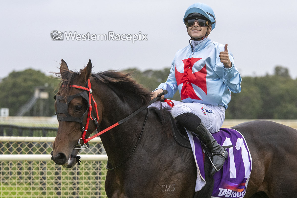 Western Racepix tweet media
