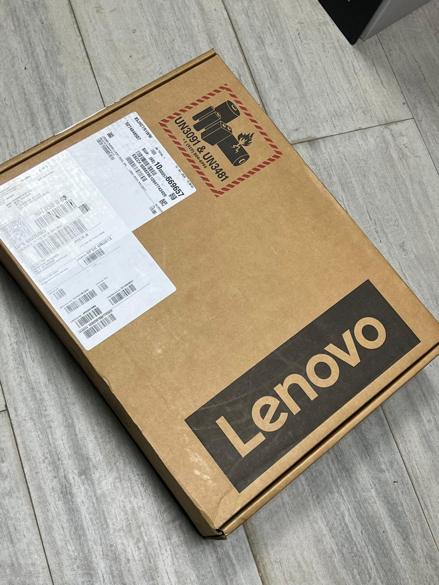 Bizzie's Gadget Hub | Phones & Laptops tweet media