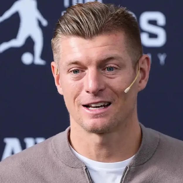 🚨 Toni Kroos: "I retired because I didn't want to reach the point where I didn't feel good, with physical problems." "I was clear that I wanted to leave as I deserve,