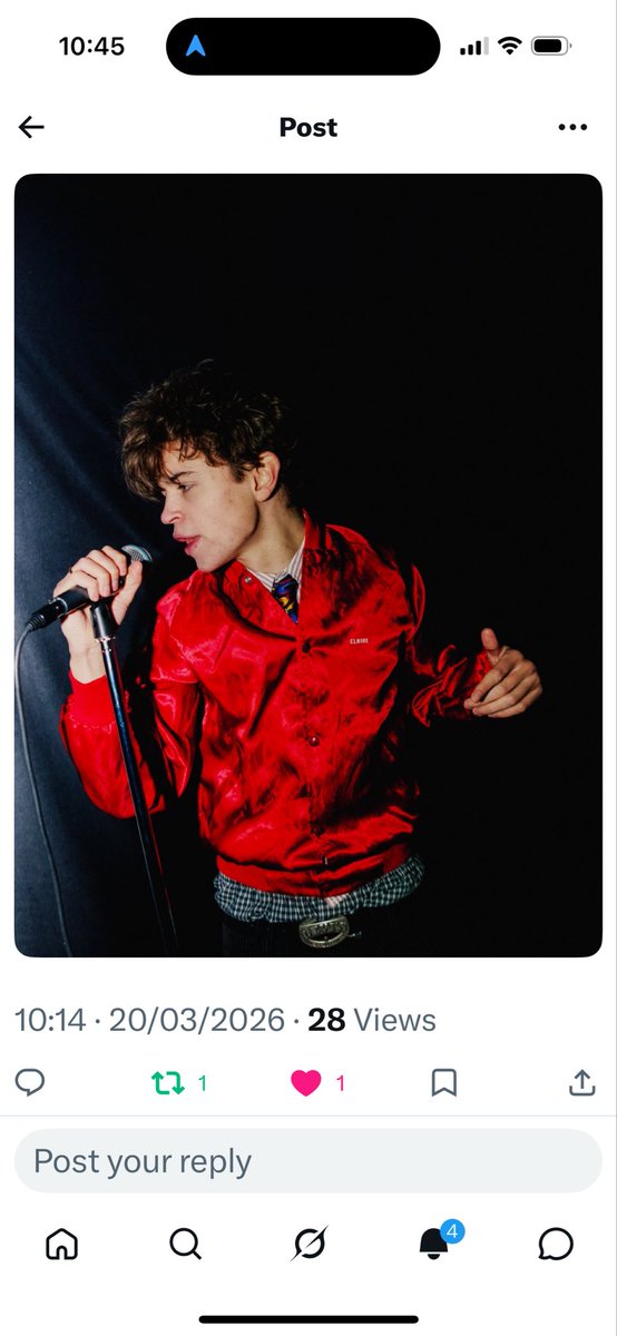 TOM A SMITH tweet media