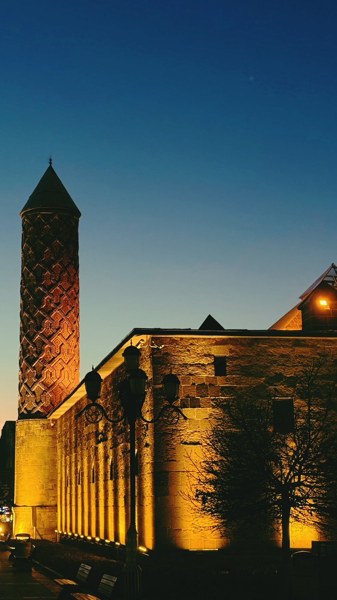 الكنور tweet media