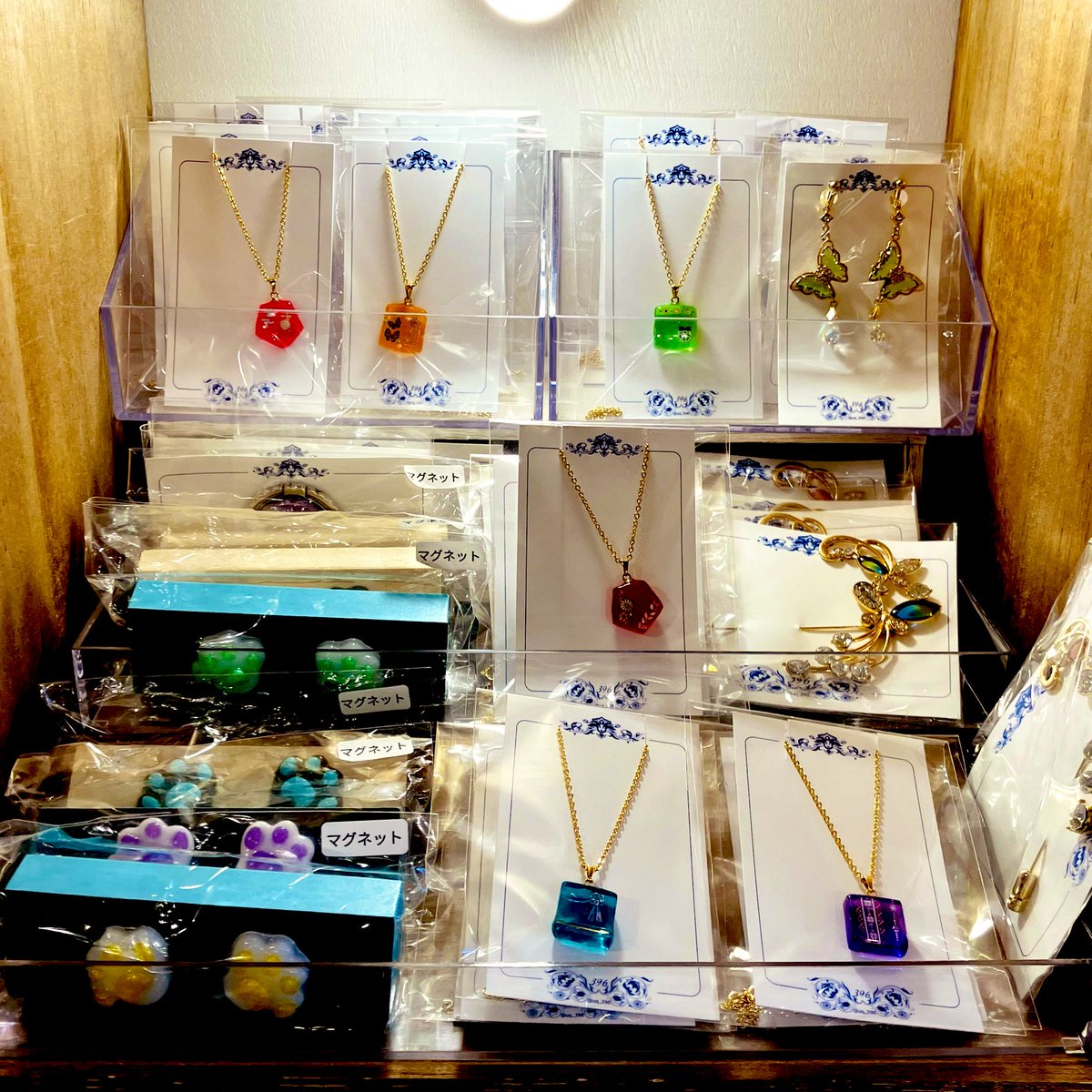 SHOPpeaberry tweet media