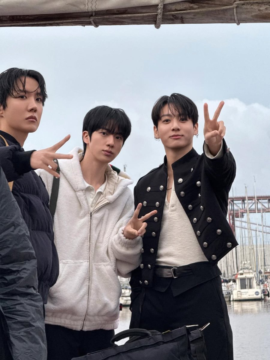 BTS Charts News tweet media