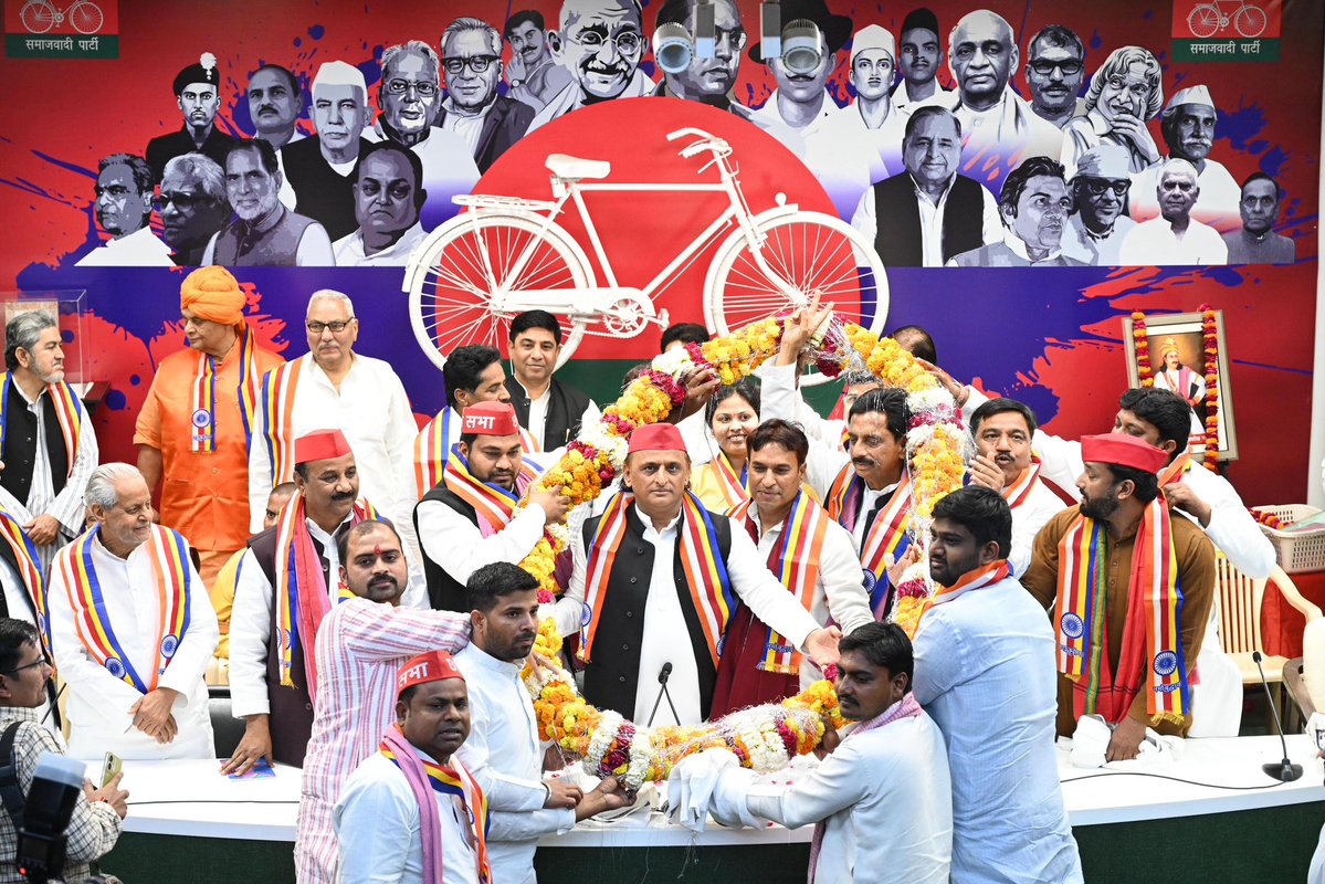 Akhilesh Yadav tweet media