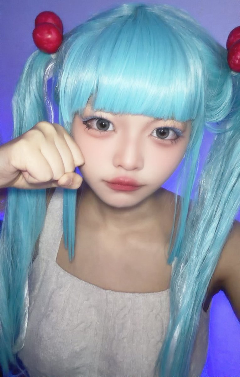 pom_m33's tweet photo. 穴沢虹海コスプレ🩵
 #魔法少女サイト
 #穴沢虹海 https://t.co/Nnzl4dEKrL