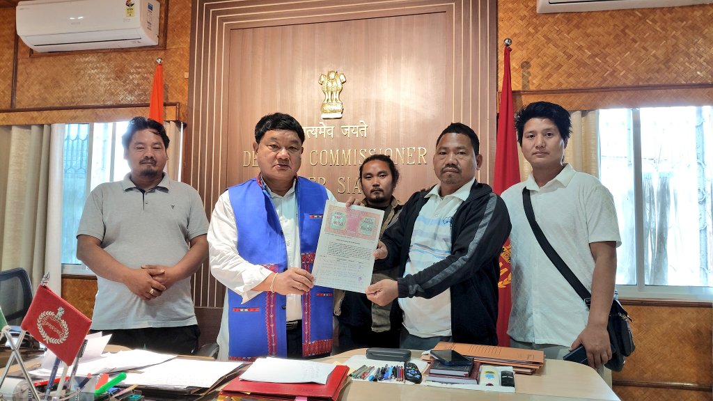 DC Upper Siang tweet media