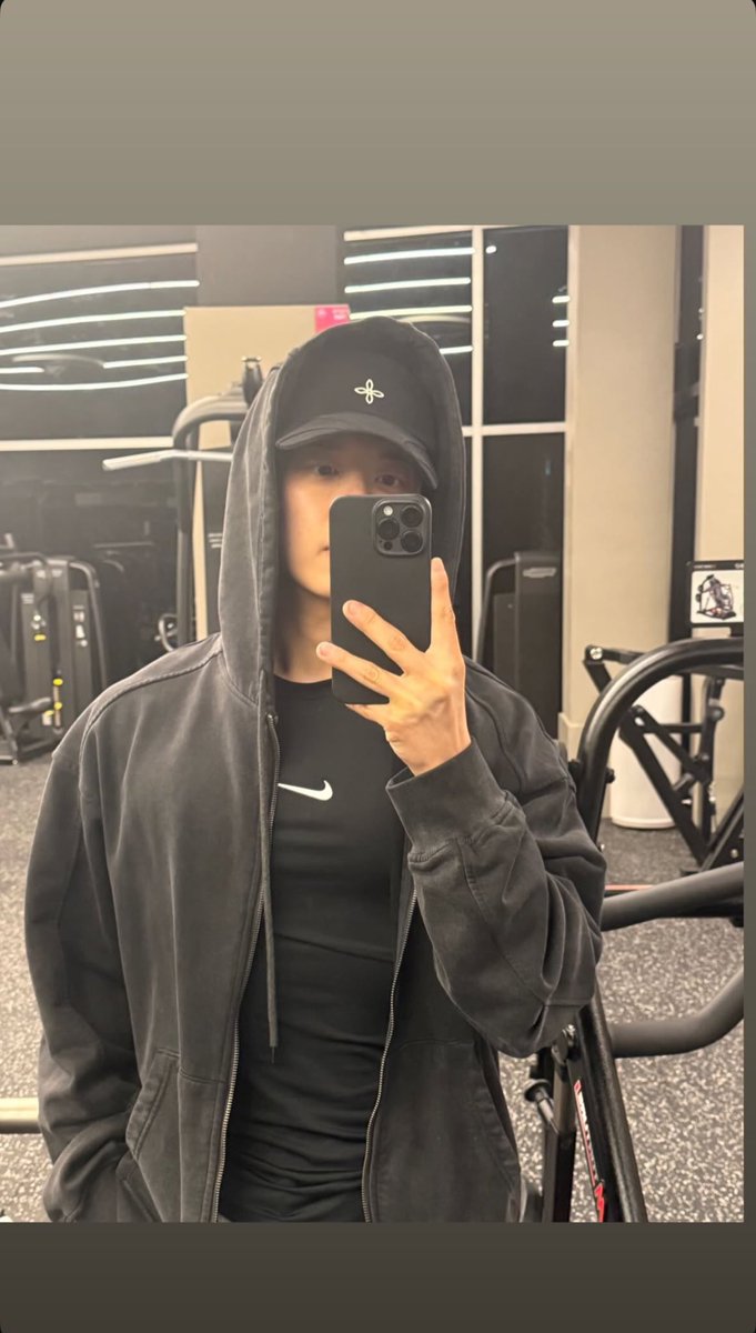 유부초밥 tweet media