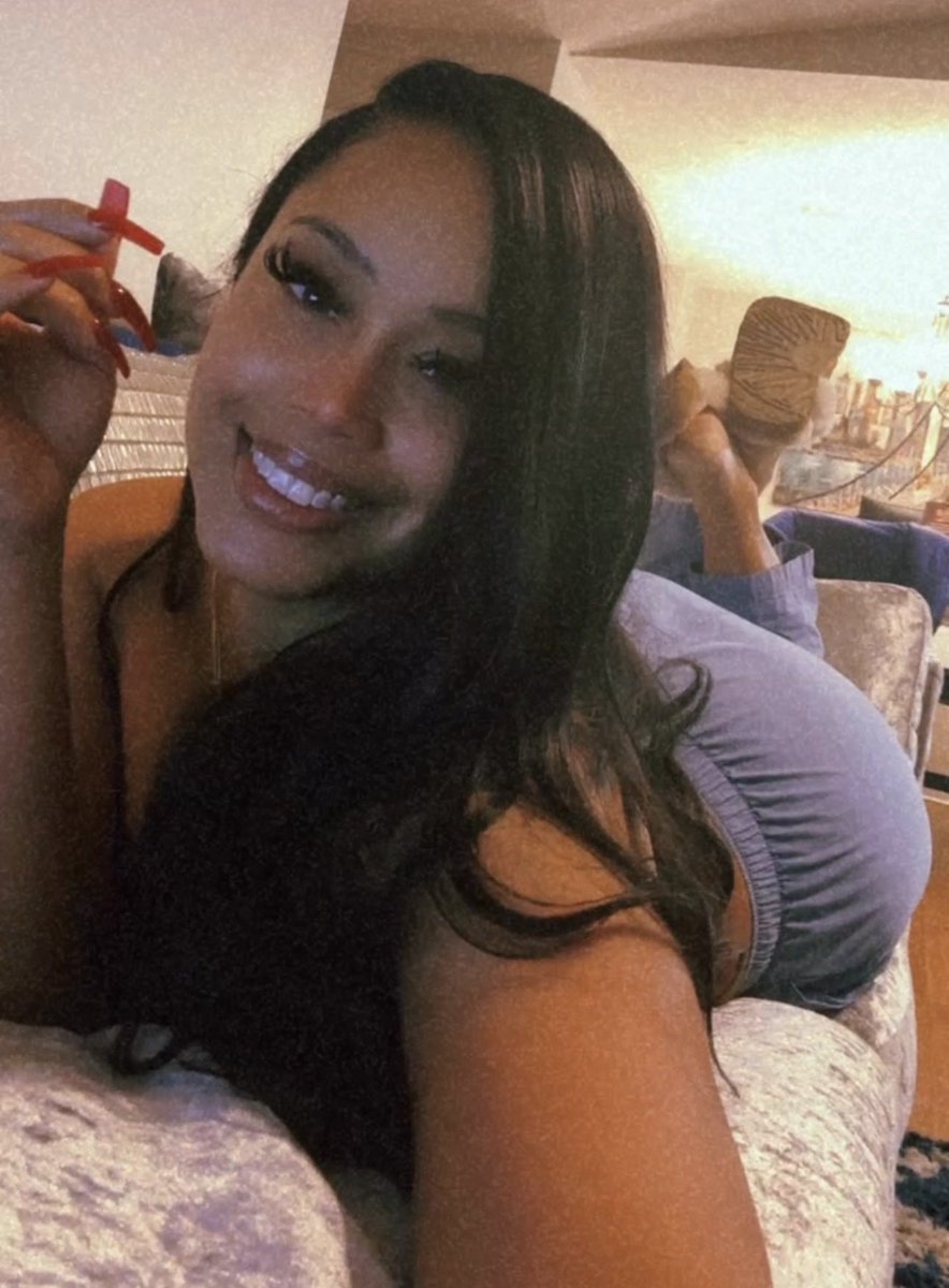 Mrs.Last Laugh tweet media