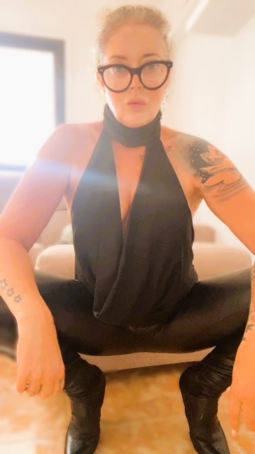 𝓨𝓸𝓾𝓻 𝓵𝓮𝓪𝓭𝓮𝓻 𝓡𝓸𝓼𝓪 18+ 👑 tweet media