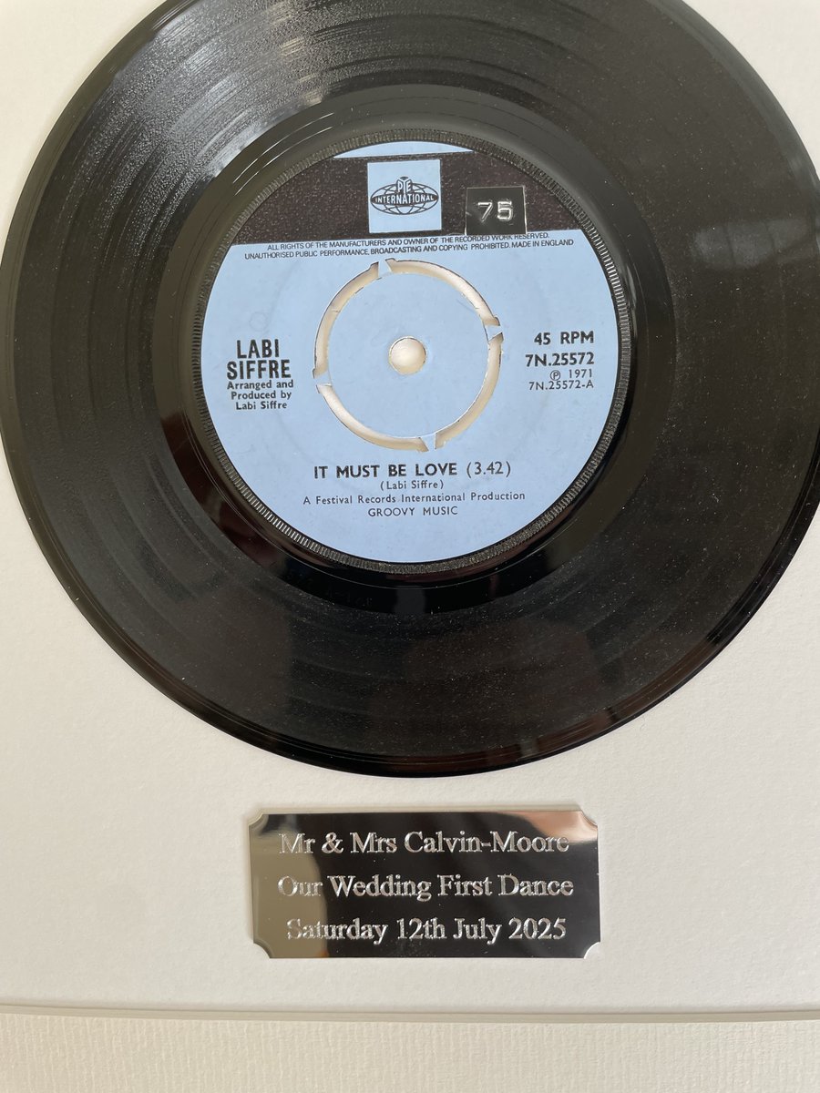 My1stRecord's tweet image. The #Popmaster Aperitif aka #TheTopTenTilKen continues with another #soul classic, which MyFirstRecord.co.uk have framed as a #wedding #firstdance #wedding gift along with an equally masterful Madness rendition....

@greatesthitsuk