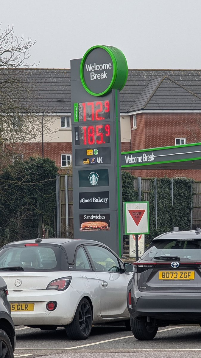 Chuckerbutty Malificent 🇬🇧👀❤️ tweet media