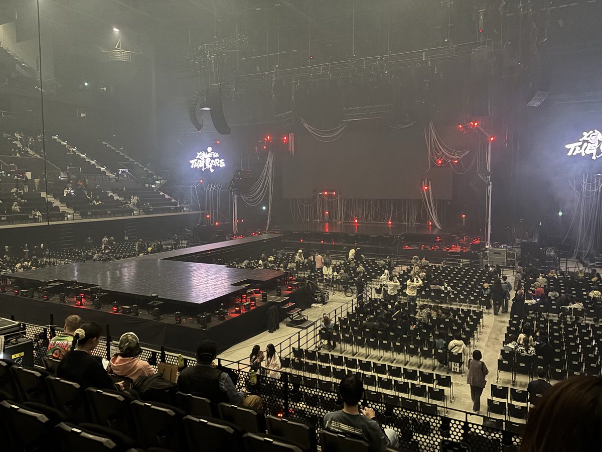 びちる tweet media