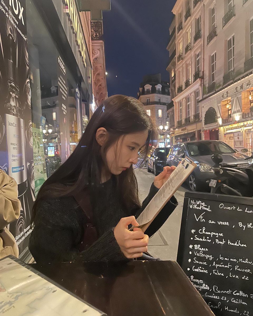zero_seo2's tweet photo. 신세경 일반인 여자친구 시점 https://t.co/OYYLNxFQU3