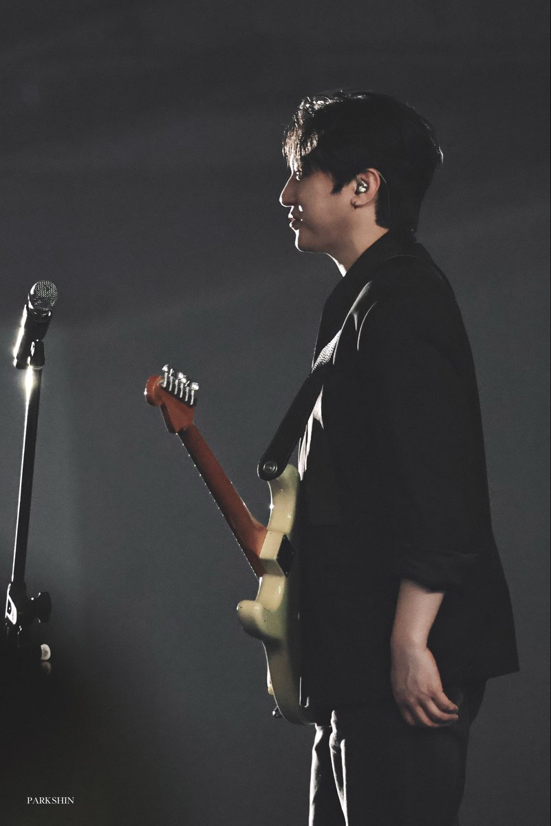 𝐒𝐇𝐈𝐍 tweet media