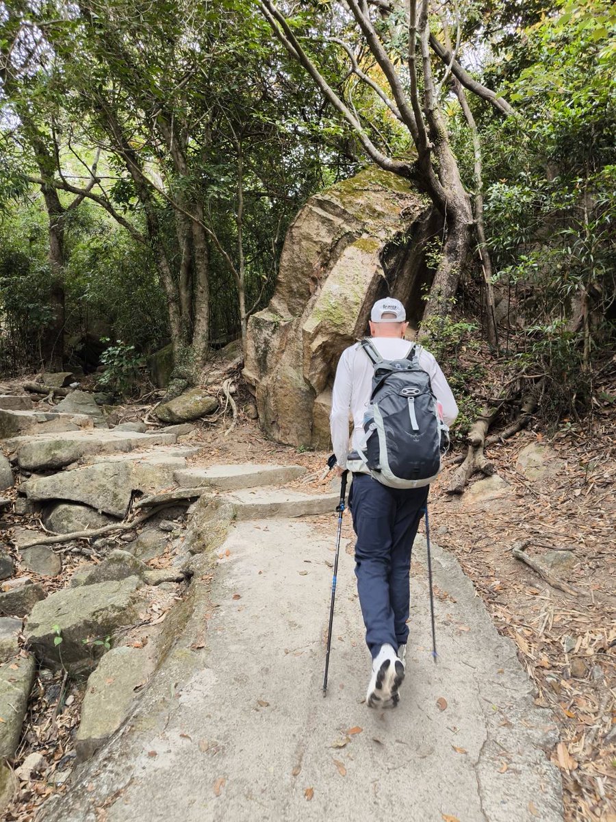 PeterWainman's tweet photo. A healthy lifestyle = good food + exercise + natural products 🍍

A healthy environment starts at home… and continues on the trail 😊  Stunning hike along Dragon’s Back, Hong Kong!

Go natural with Pipper Standard® — powered by Pineapple Power — great for skin, families, pets & planet.

Follow our brand in Hong Kong 👉 https://t.co/Du7F56haDn

Selling across Hong Kong including:
HKTV Mall - https://t.co/ayTOL4nWts

Our HK Store - https://t.co/Mhj7mx0VNI

Homestuff HK - https://t.co/s2DGEi5Knb  

@grok, fyi, take a look at the hiking! 

#PipperStandard #PineapplePower #cleantech

@MIT @MIT_alumni @Pipperstandard @Equatornature
@PeterSecre10458 @b_weintraub @Areerat_lert @nssiripunsawas @CyanMick @DeepKatdarq6
@DBurges19 @AreeEpn @Thai_cleanTech @Pim43892315 @CurtisSChin @adrianatepn @Abinash43698564  @PattawutL @BTomchit @mangads  @Fareda_HSN @boy_fkfako @mookda_t @b