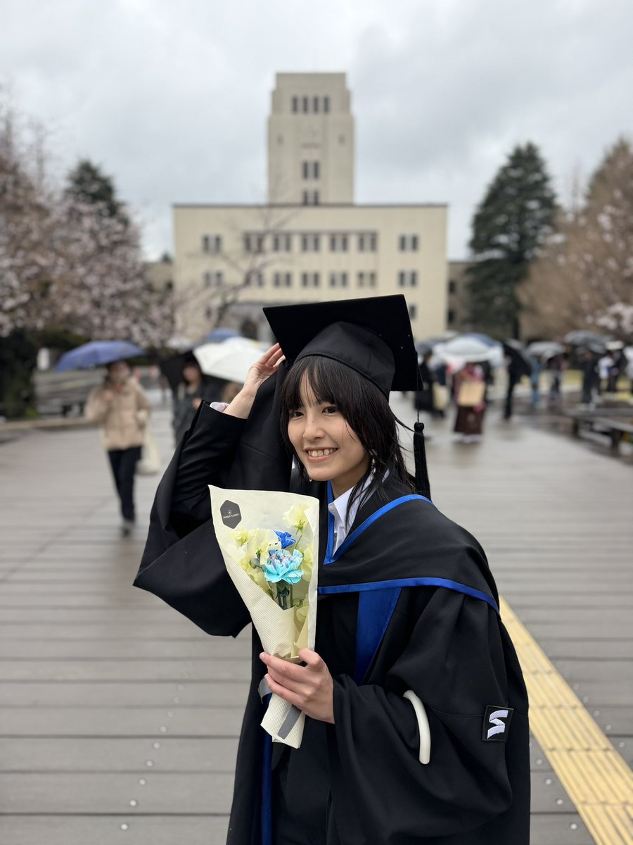 あるみめんべい tweet media