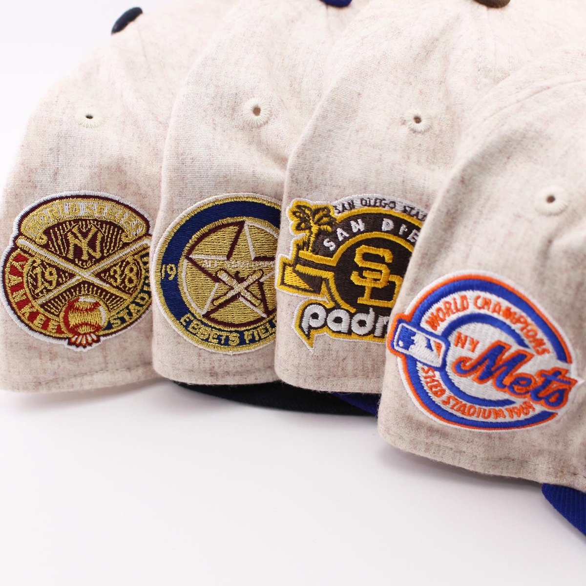 amazingstore's tweet photo. #RC59FIFTY MELTON WOOL🐑ウールを使用したレトクラウン、クーパーズタウンロゴと相性抜群🫶写真だと少し伝わりづらいですが色味は生成りになりますチームロゴはチェーンステッチで表現⛓️US企画らしい少し渋めなアイテム。
https://t.co/wlqV1avwKL https://t.co/djJ97ddnb8