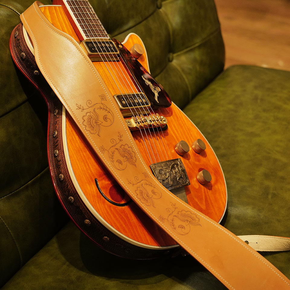 Miyaji_Guitars's tweet photo. 【Blue Bell Straps × Gretsch】
Gretschに似合うラインナップを取り揃えております!
ECサイトでもお求め可能です!
是非一度チェックしてみてください!
【Blue Bell Straps】
https://t.co/t99X6fQlJZ
【Gretsch】
https://t.co/BxEhfOaYbE
#MGK
#Gretsch
#BlueBellStraps https://t.co/NRFZHEwzlu
