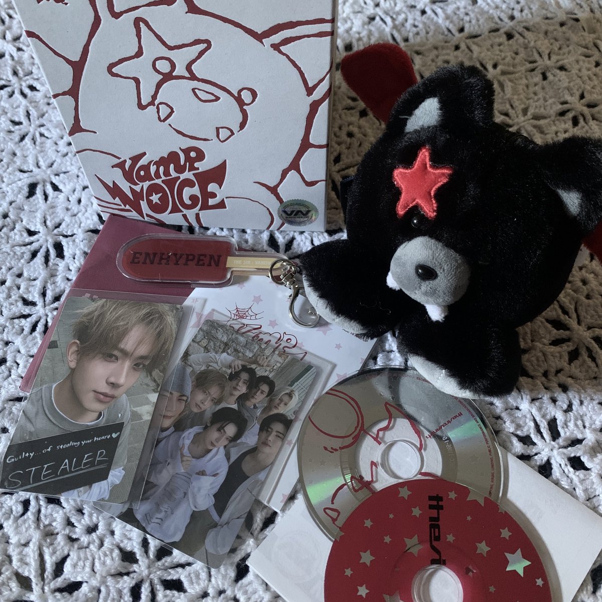 1hschi's tweet photo. ꒰ @little_dipperPH | #LittleDipperFeedbacks ꒱   

★ — my vampire voice keyring arrived safely po! heeseung secured 😭 thank you so much for the smooth transaction and sa freebies po. more budols to come 🧡 https://t.co/SJI7wUlESn