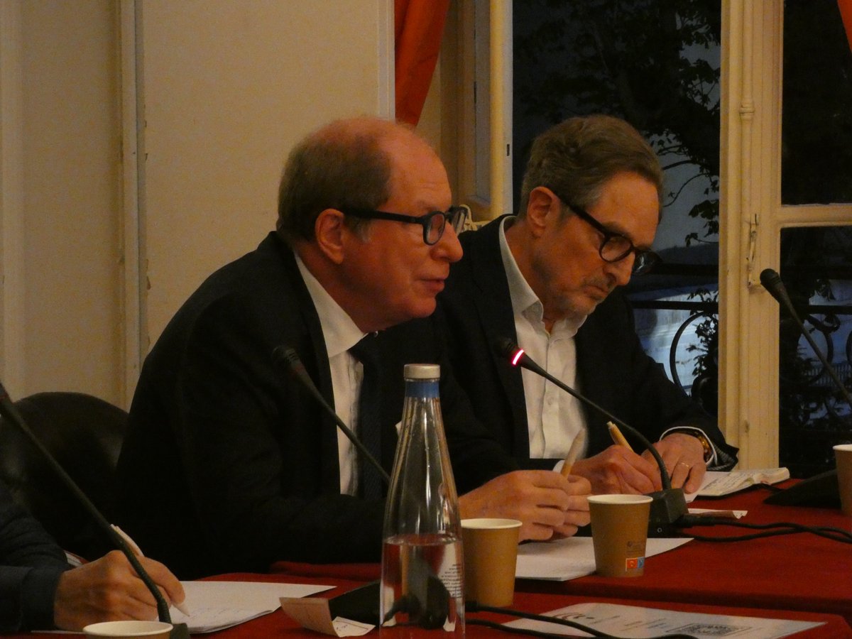 Le Laboratoire de la République tweet media