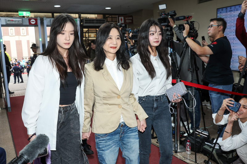 台灣英文新聞 tweet media