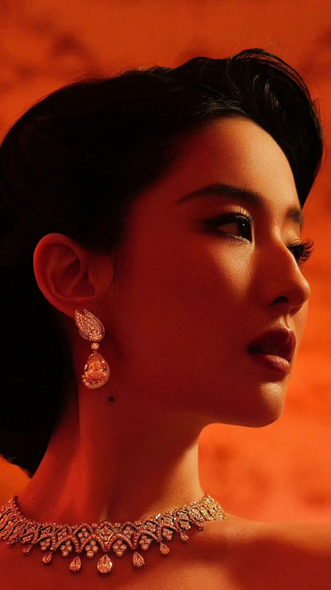 艳墨 Eros tweet media