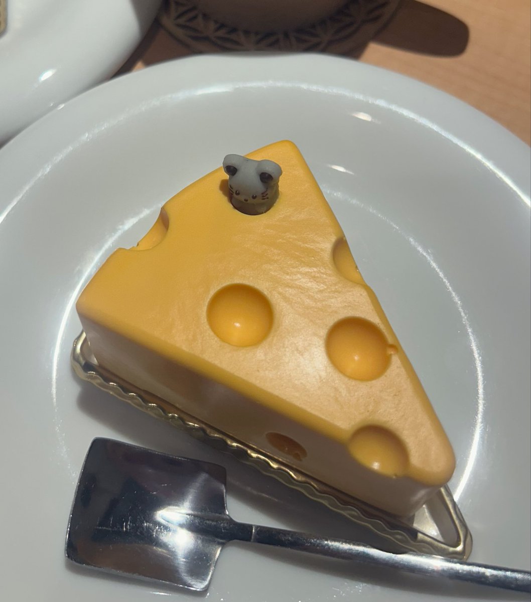 JURINA38G's tweet photo. 大好き🐭🎂🎉🩷 https://t.co/q3C3hGMvxw