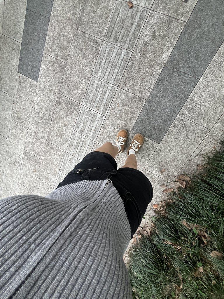 面b4️⃣过 tweet media