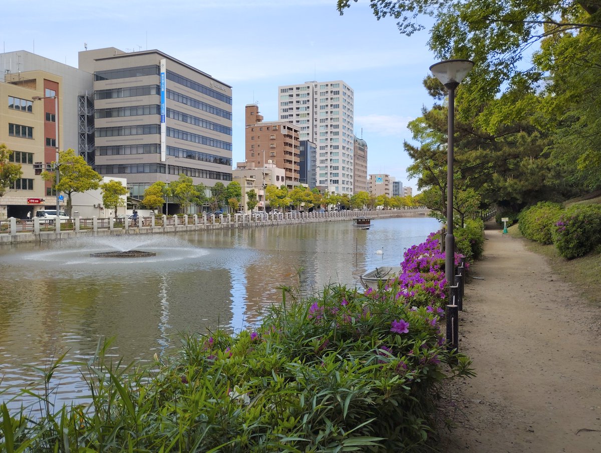 くずねゆ tweet media