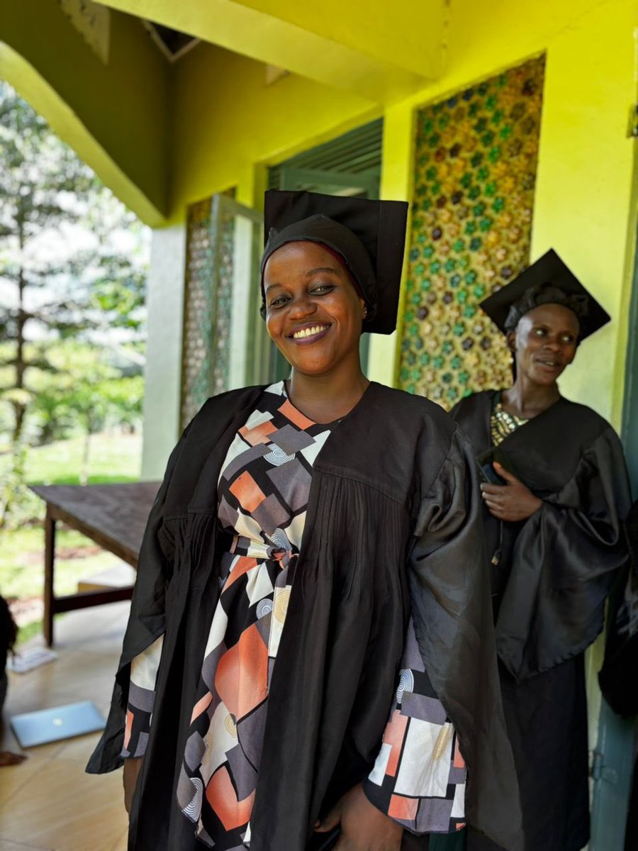 gejjawomen's tweet photo. We’ve wrapped up our eight-week Seed Your Social Venture training in partnership with @yci_org under the #HerStart program, equipping 17 women with practical social entrepreneurship skills.
#GejjaWomen https://t.co/BZDCI1fotz