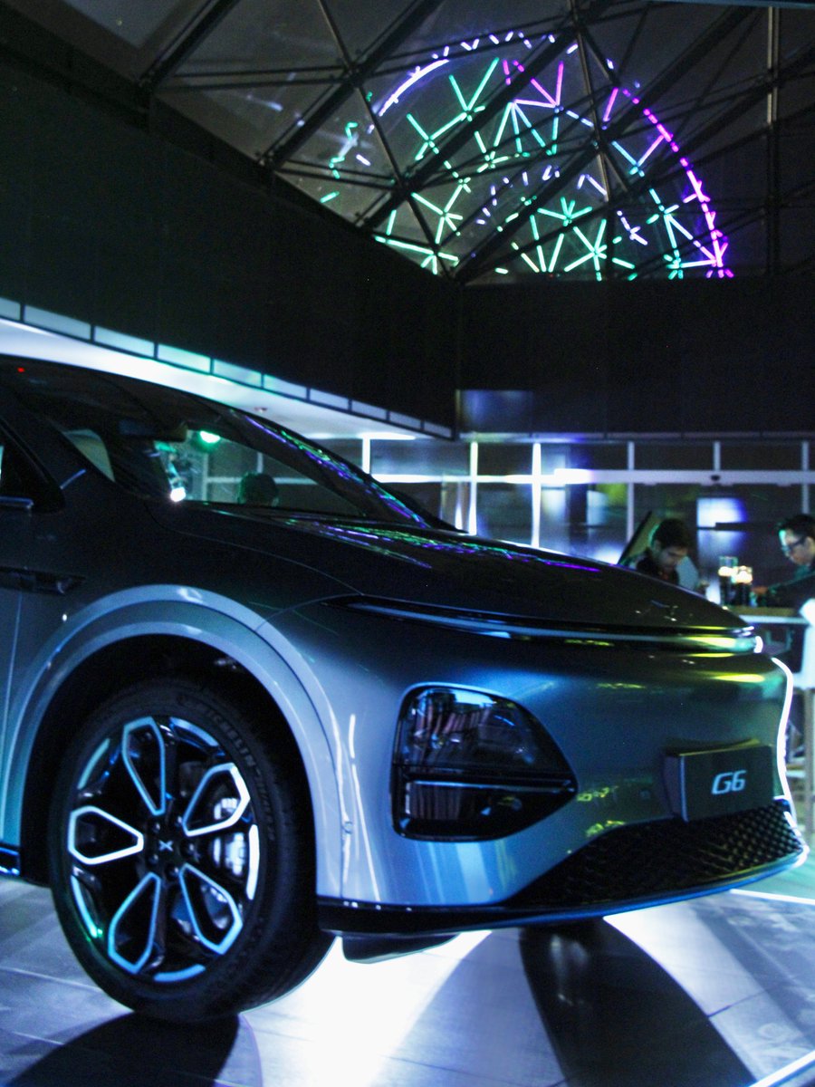 xiaopenghexpeng's tweet photo. Today, XPENG drives into Mexico. We bring not just the G6 and G9, but also a three-year promise to lead AI mobility in Latin America, from breaking into core markets in 2026 to establishing AI mobility leadership by 2028. We are here for the long run, to build a sustainable smart mobility future together.