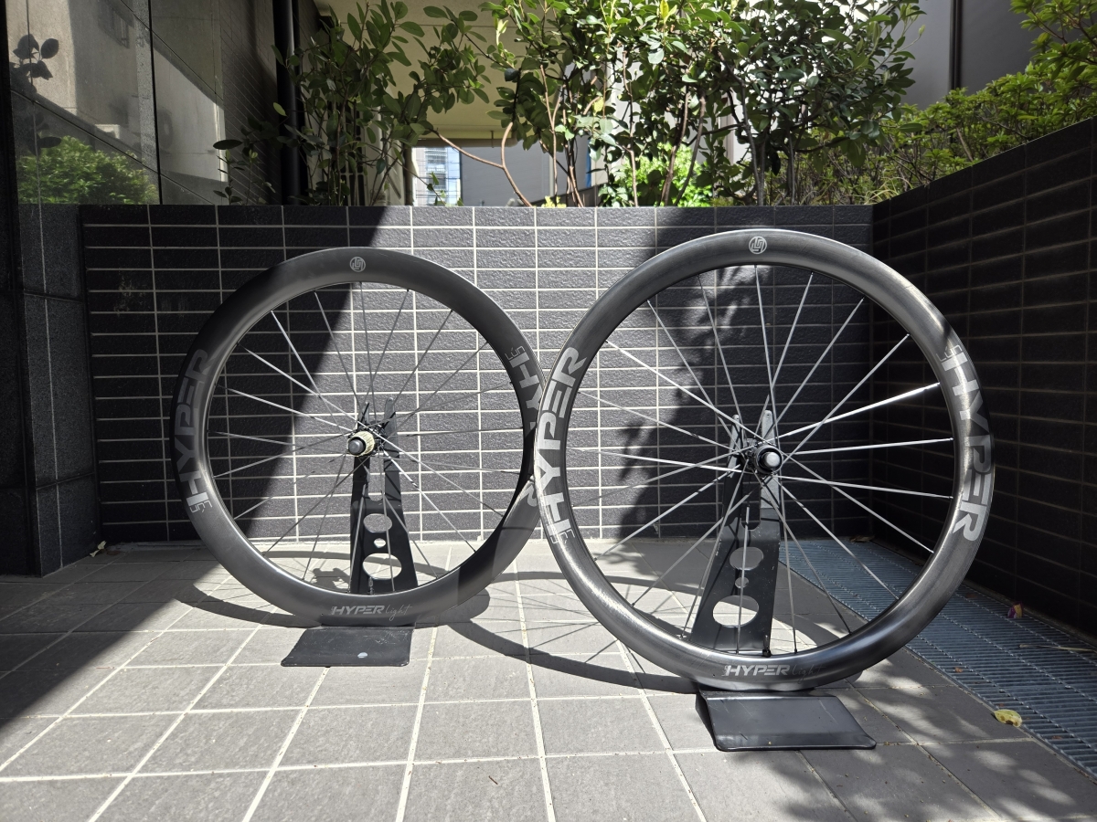 YsroadKyoto's tweet photo. 【LUN】軽さと空力を求める方へ！オススメのカーボンホイールあります！ 
詳しくはコチラ
　↓　↓　↓
https://t.co/x4jn4vsmRp @YsroadKyotoより https://t.co/lmgmprAkZ5