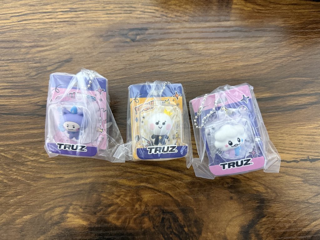 YsoXn's tweet photo. TREASURE truz ガチャガチャ 交換

【譲】CHILLI、YOCHI、SOM

【求】HIKUN、めじるしHIKUN、めじるし第1弾YOCHI or買取 https://t.co/FMTwVxf0UN