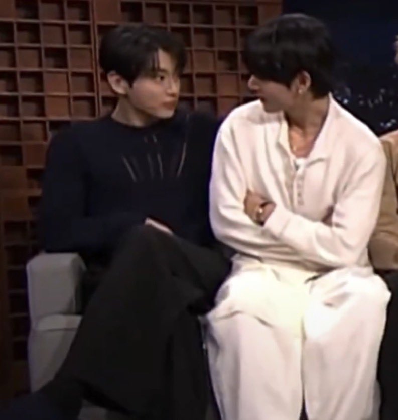 กุกวีไม่เขินหรอก แต่ที่เขินอ่ะคือคนดู