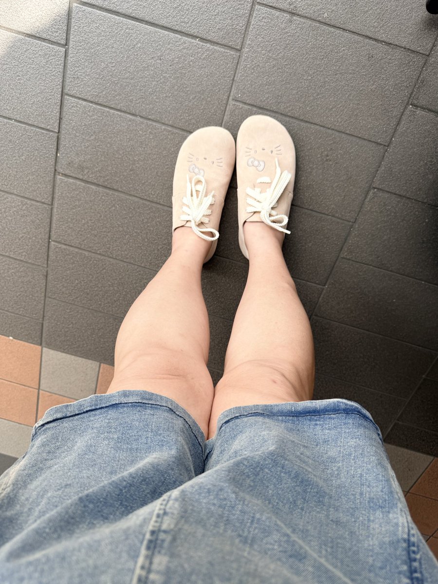 C for chubby and cute tweet media