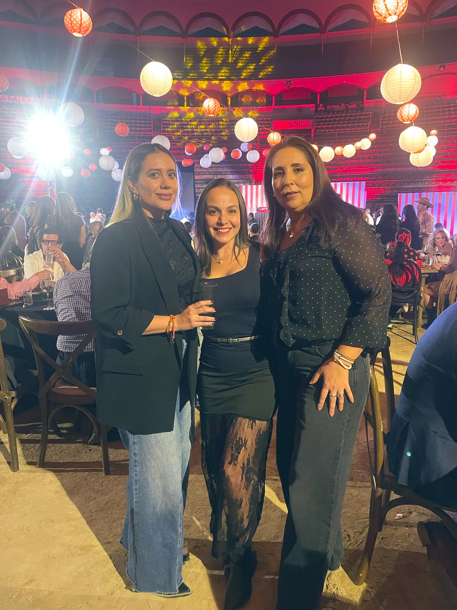 𝗔𝗹𝗶𝗰𝗶𝗮 𝗧𝗮𝘂𝗿𝗶𝗻𝗮. tweet media