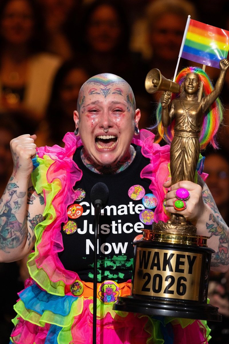 Atchamic tweet media