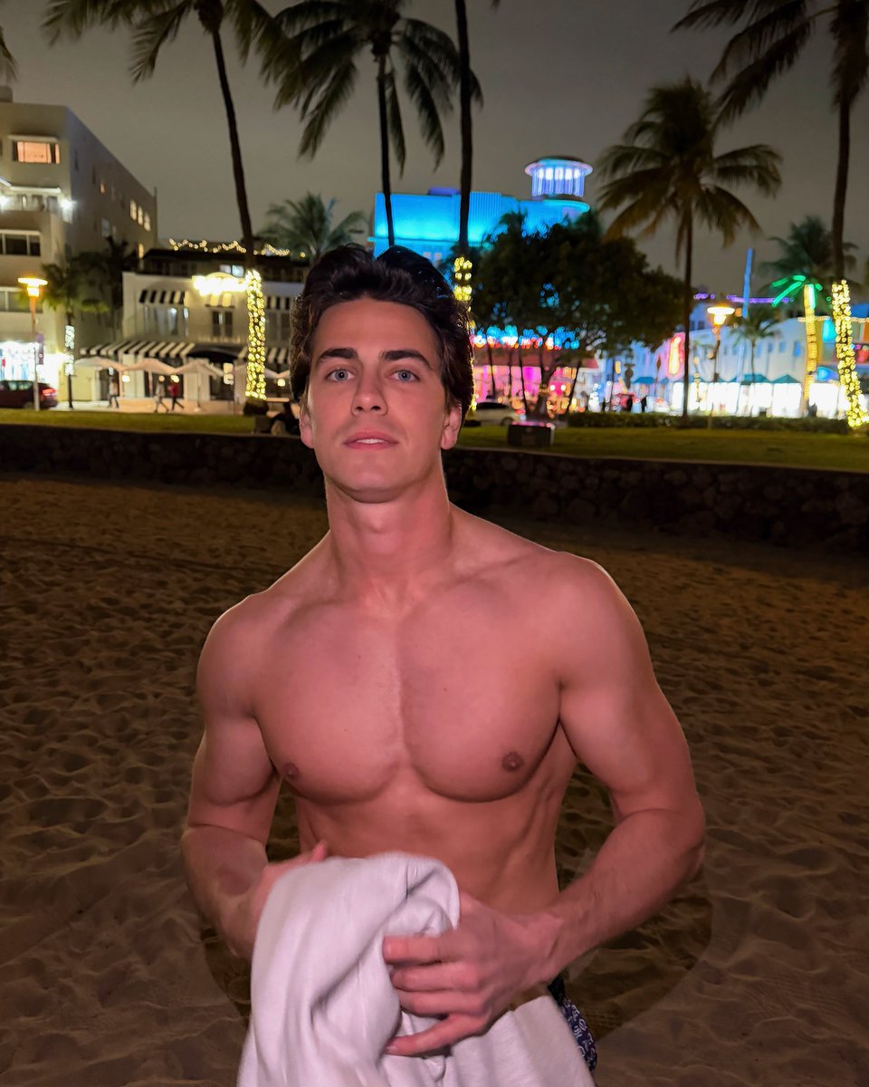 Matt Rhoades tweet media