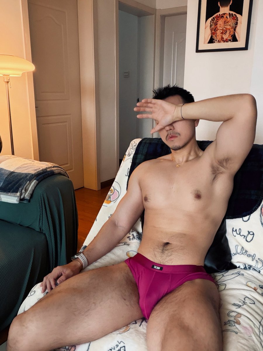 quebaner tweet media