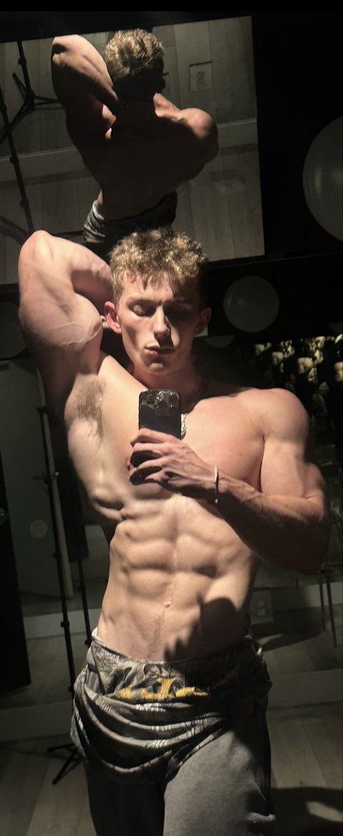 Top Alpha Males tweet media