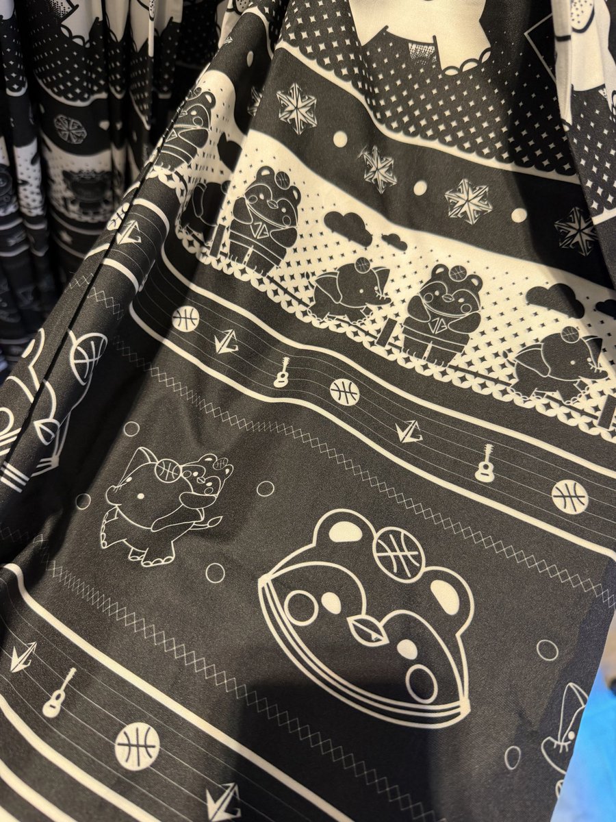 • indi • tweet media